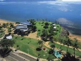 Beach House Motel Townsville