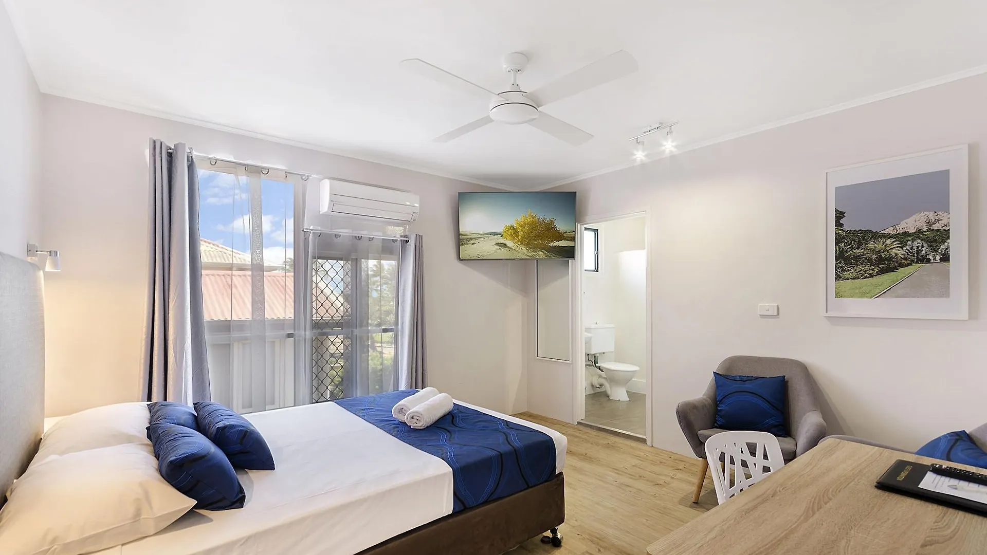 Beach House Motel Townsville