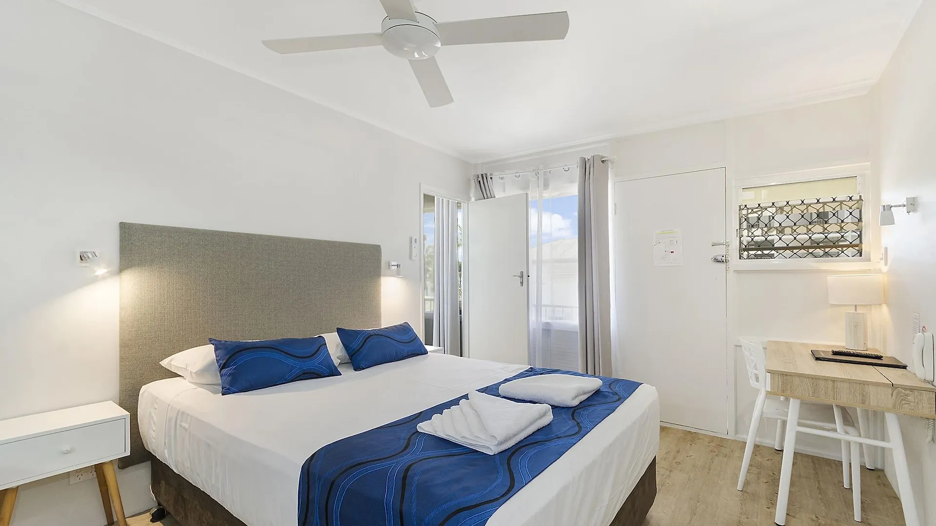 Beach House Motel Townsville