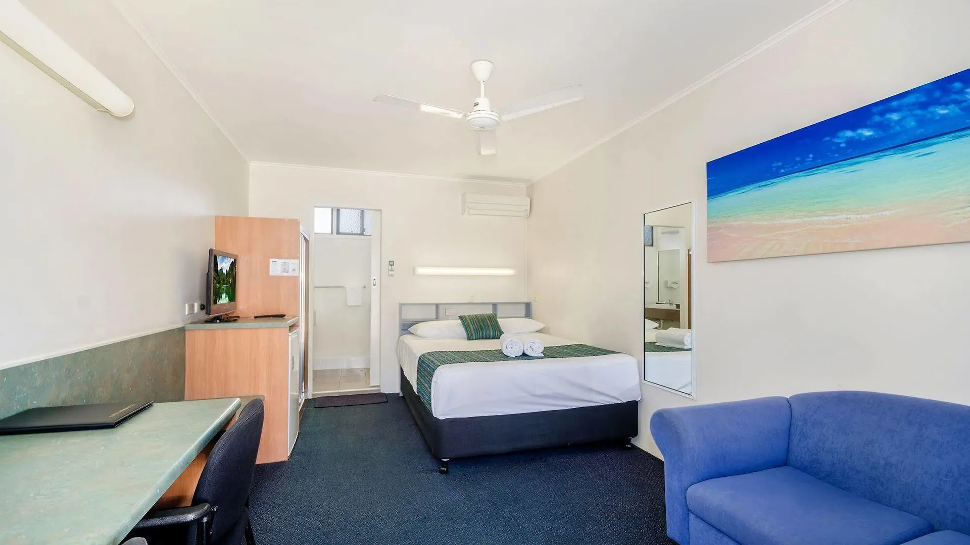 ***  Beach House Motel Townsville Australia