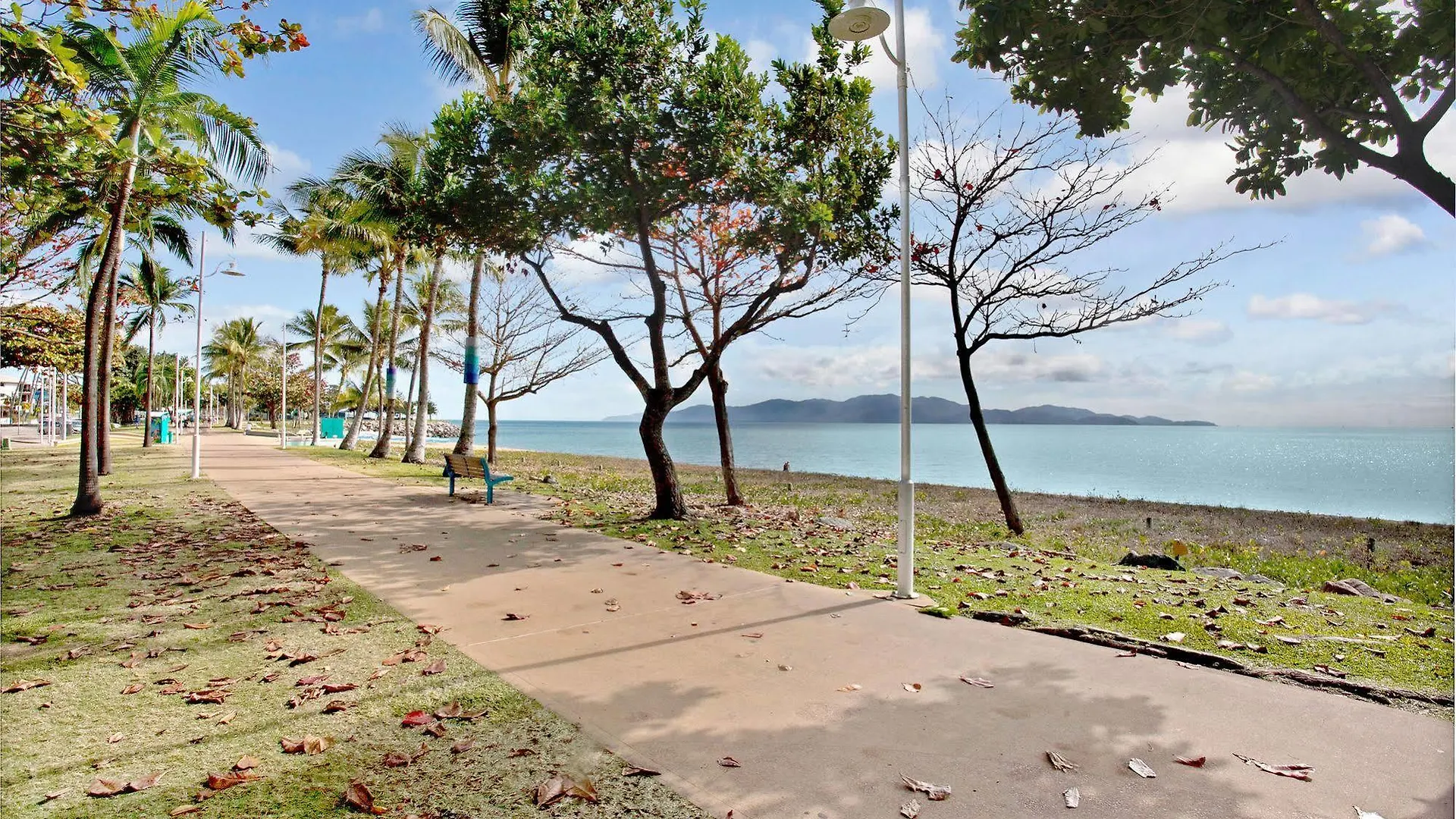 ***  Beach House Motel Townsville Australia